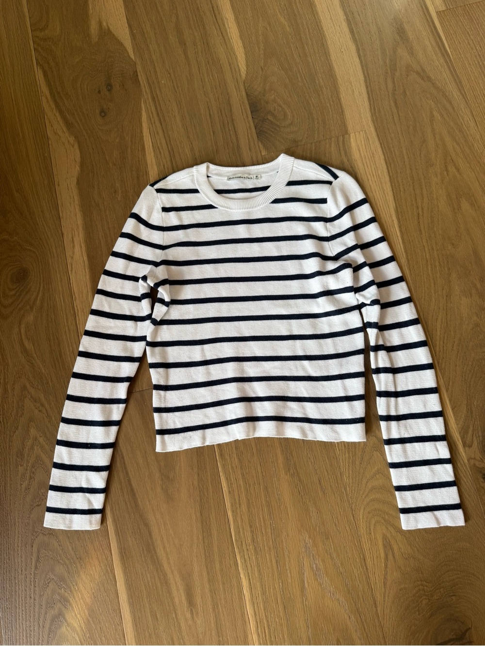 Abercrombie & Fitch White Crewneck Long-Sleeve with Navy Stripes